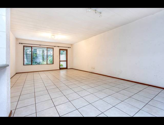 2 BEDROOM APARTMENT BLOCK RENTED IN MELROSE NORTH